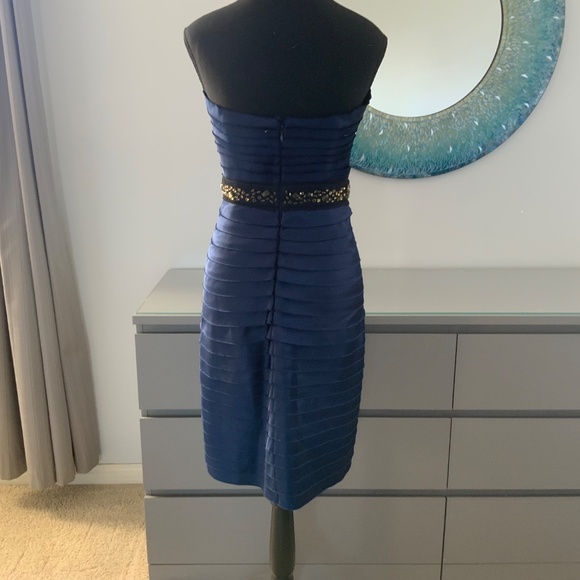 BCBGMAXAZRIA LAYERED SATIN STRAPLESS DRESS SIZE 4 - Picture 2 of 5